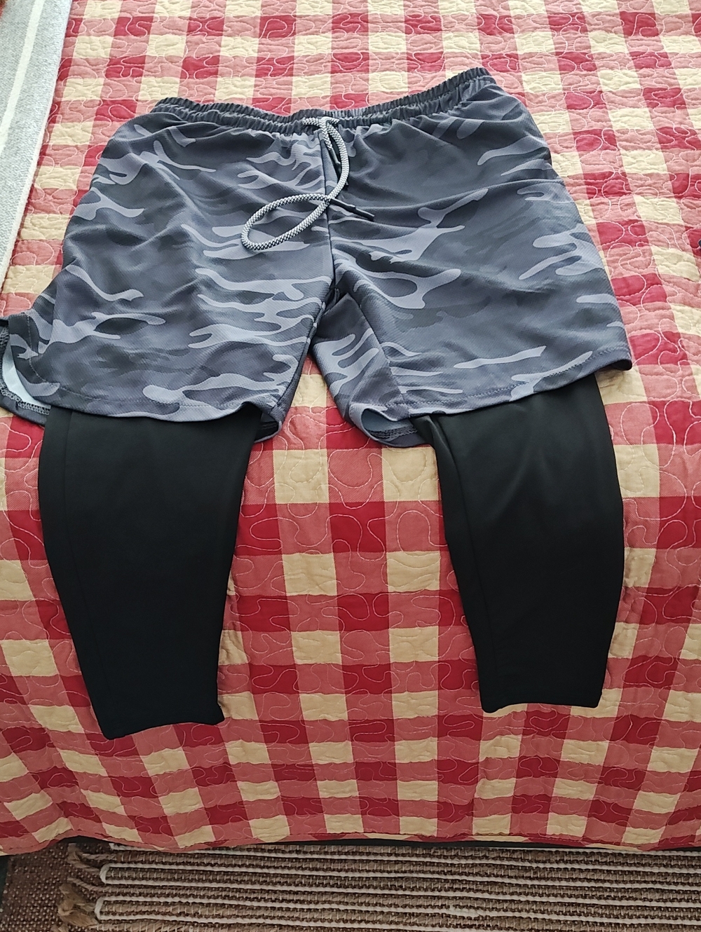Men's Gray Camouflage Athletic Shorts with Black Compression Leggings